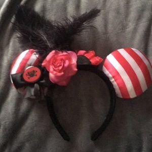 Minnie Mouse pirate ears!
